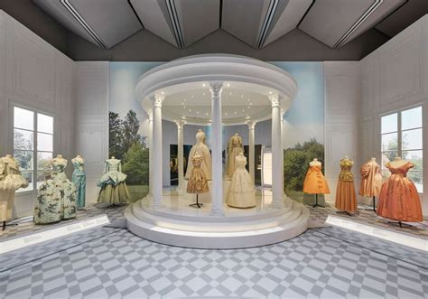 dior museum.|christian Dior website.